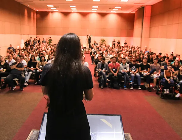 Mayra Ramos em formação presencial do Instituto Atleta Campeão